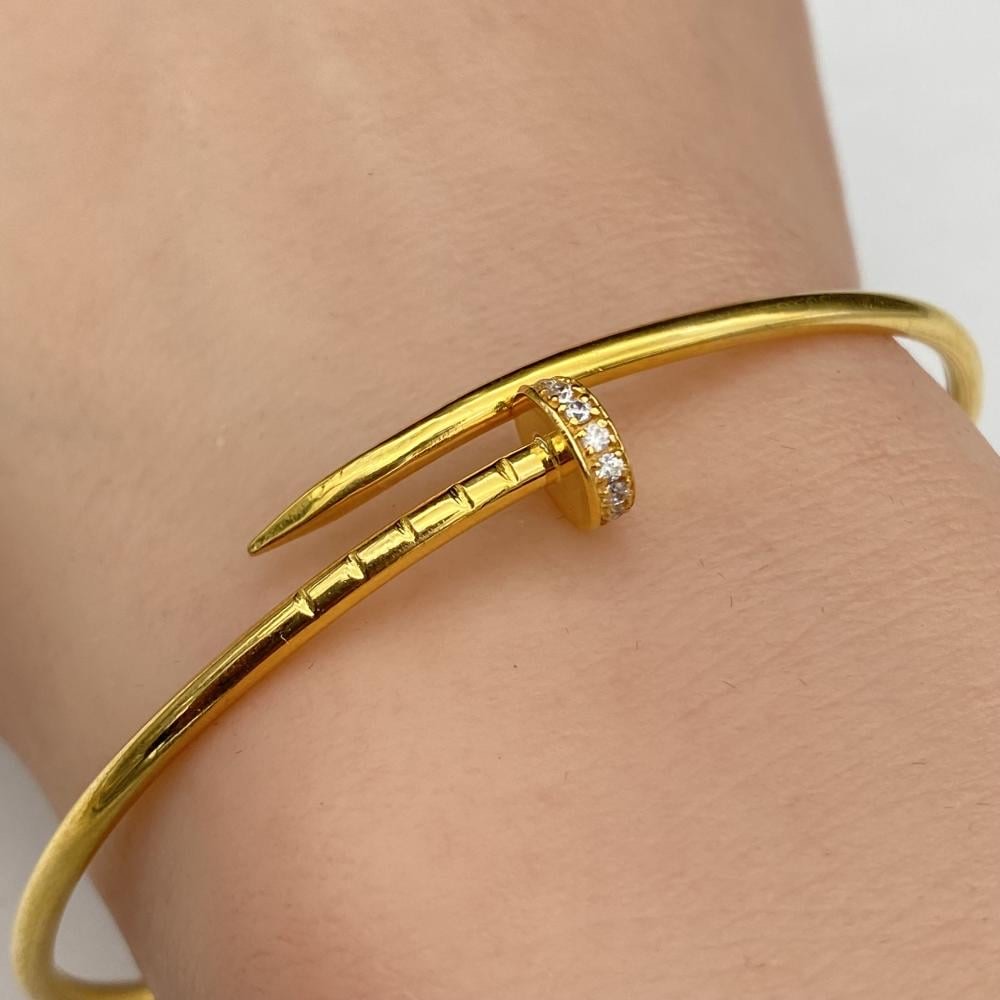 Nail Bracelet Design